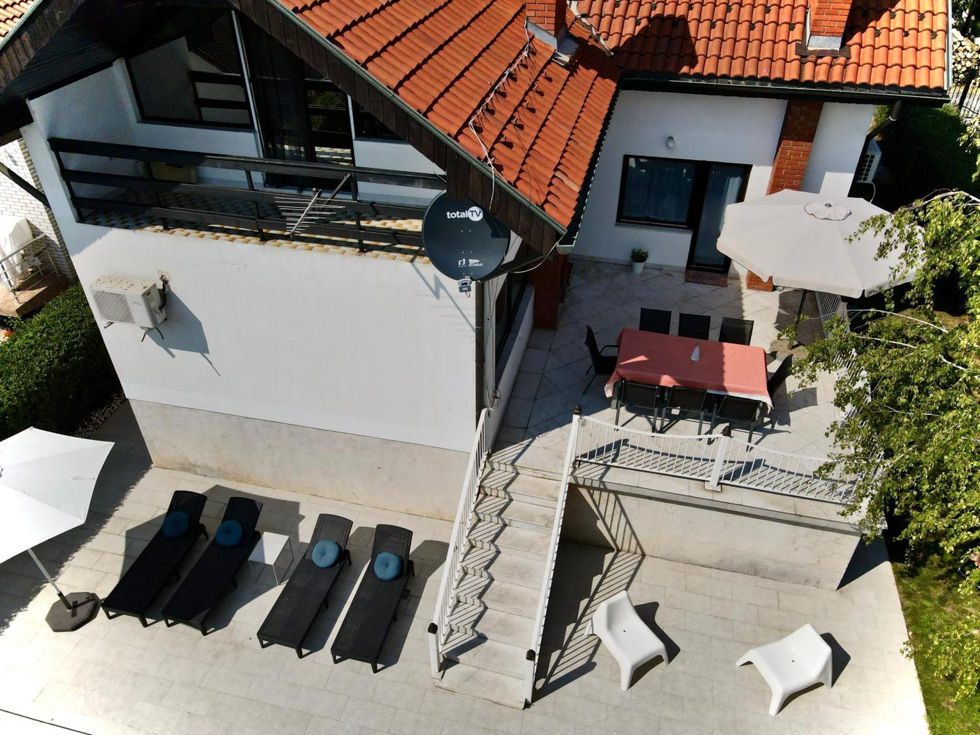 Villa Mina Kladovo, 5-Bedroom Villa With Pool For Up To 12 People Exterior foto